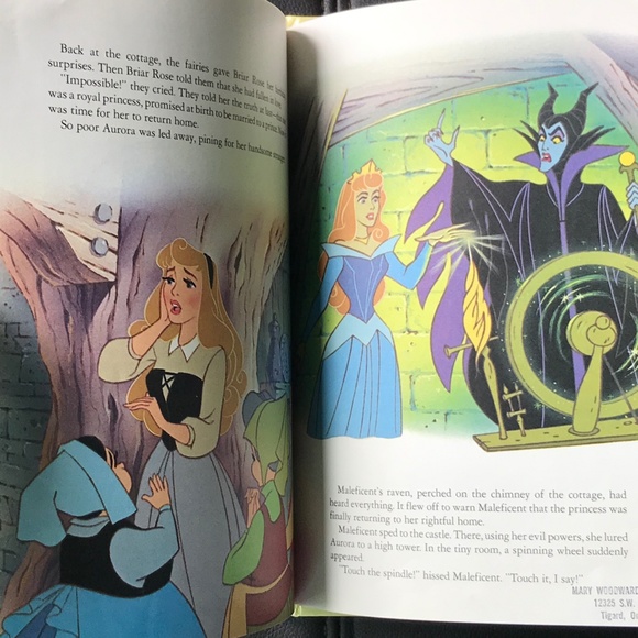 Walt Disney's Sleeping Beauty Hardcover Storybook Book - Picture 4 of 4